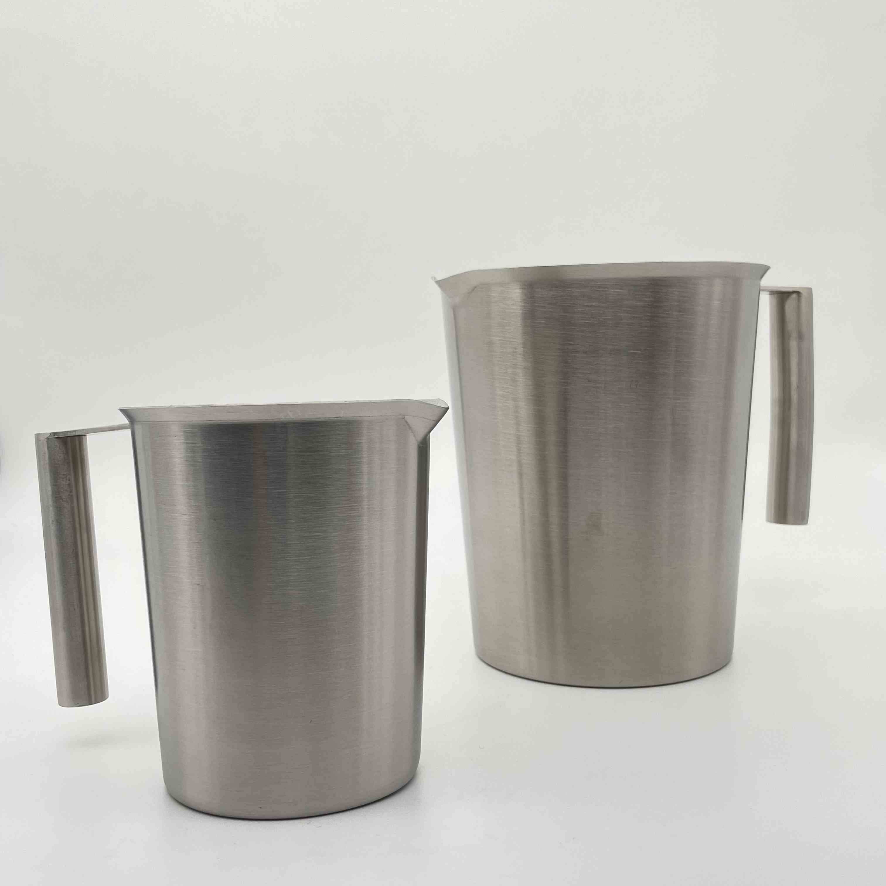 Stainless steel measuring cup