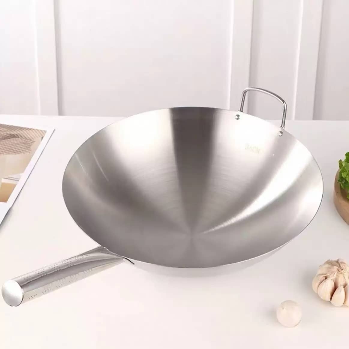 Single-grip stainless steel woks