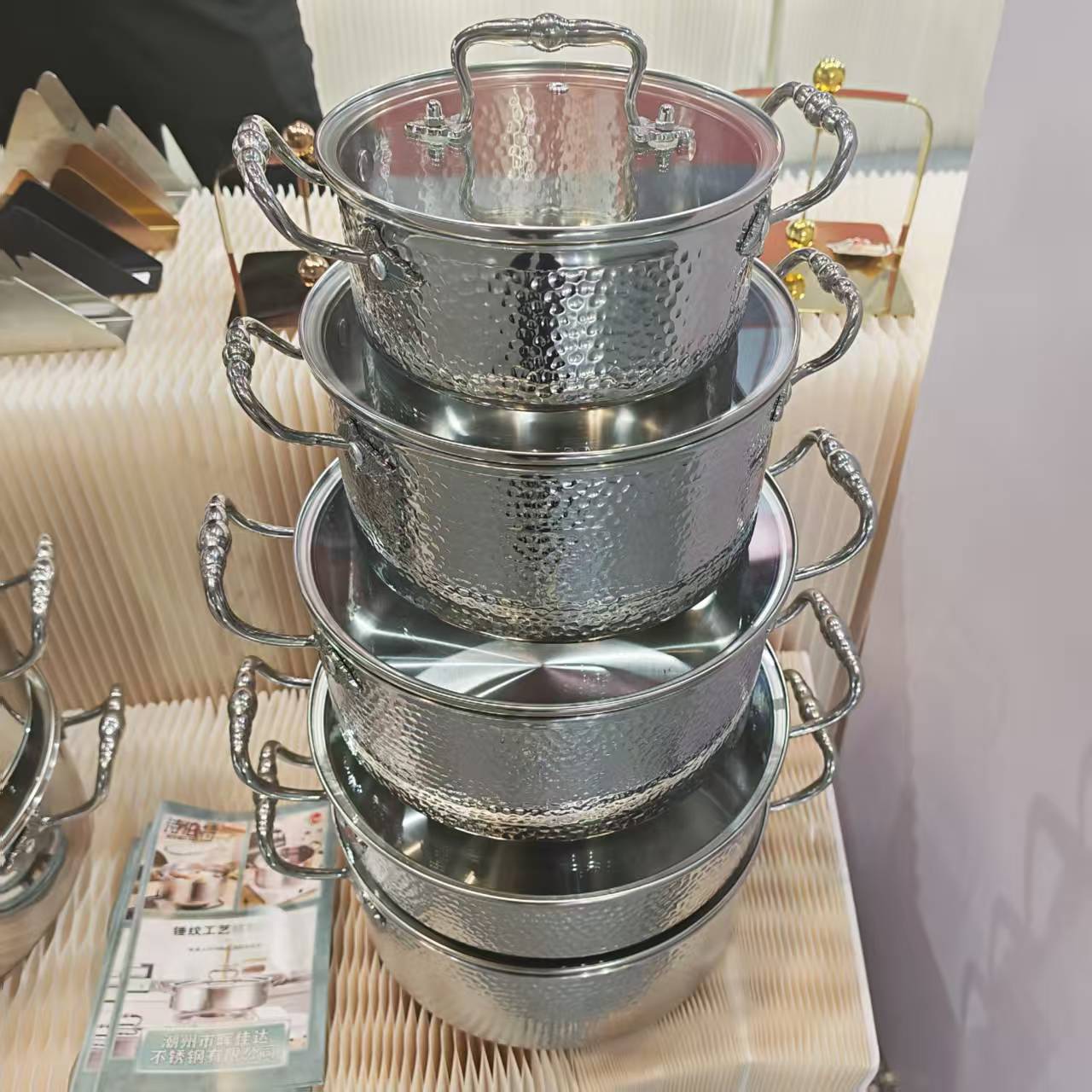 Three-layer clad cookware