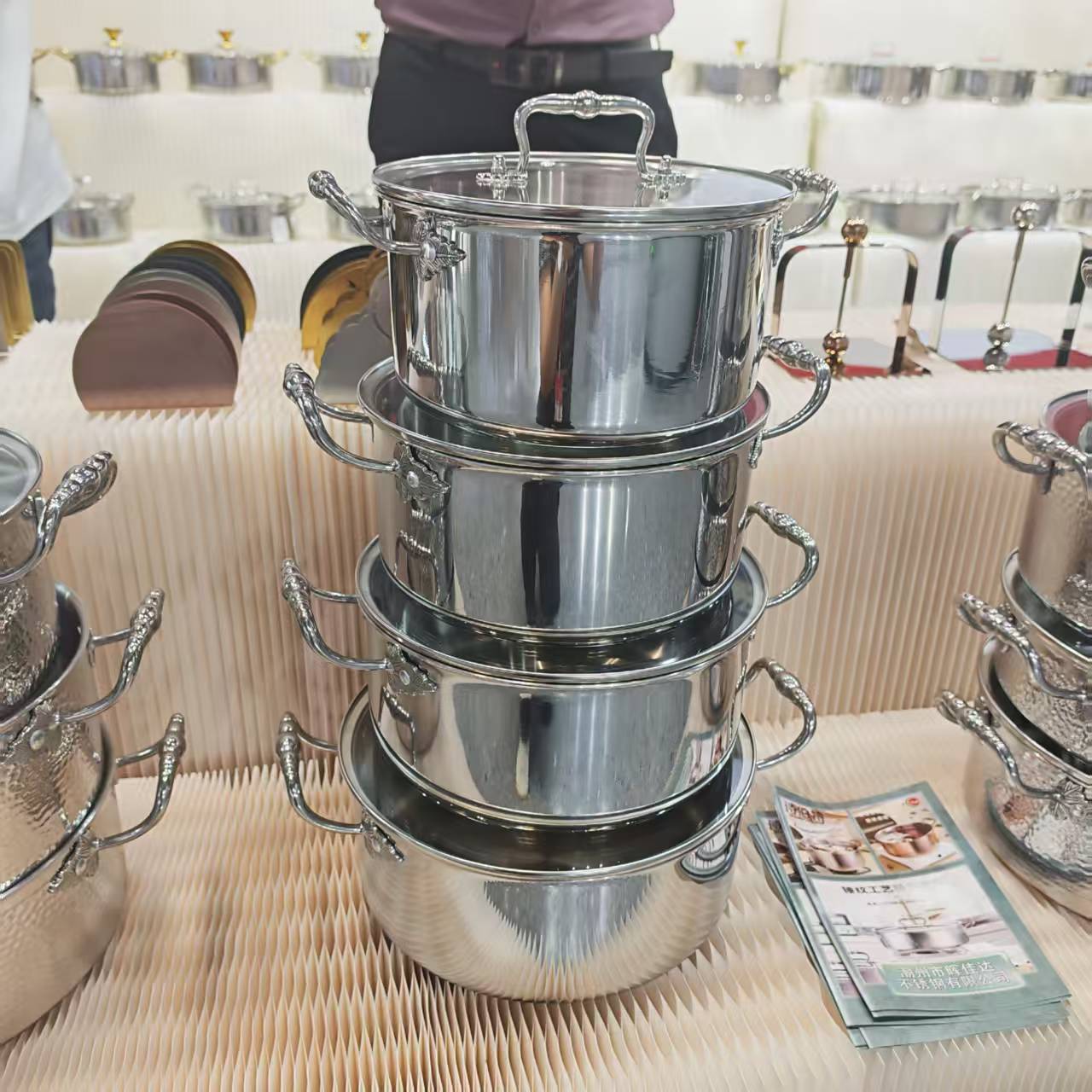 Three-layer clad cookware