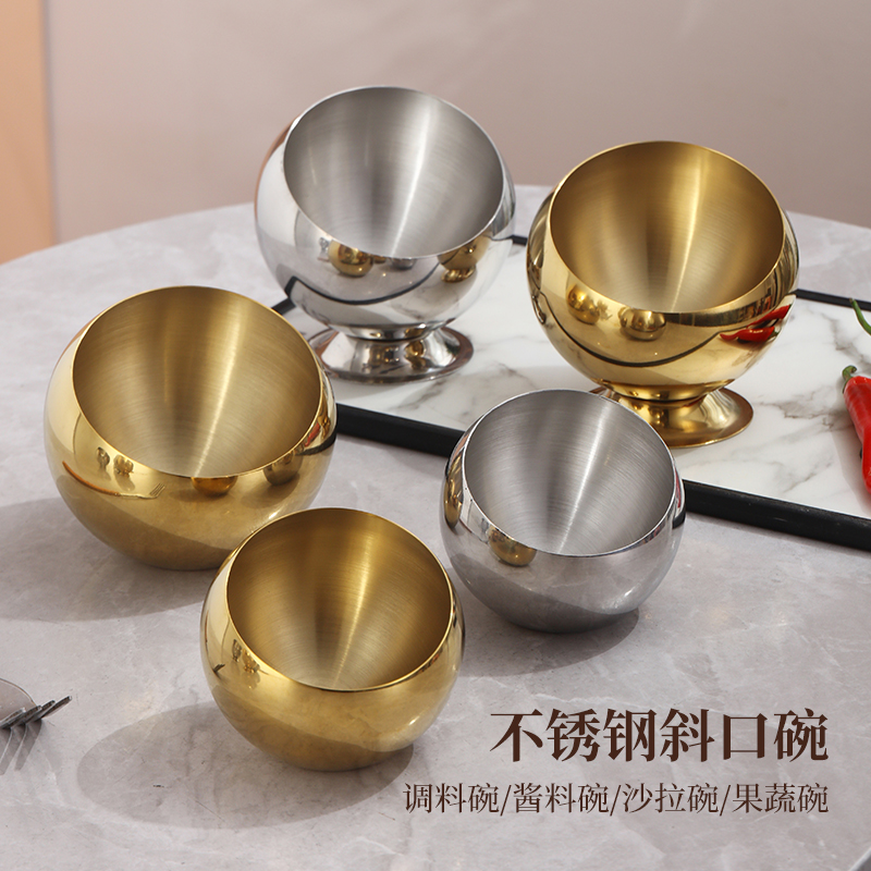 Slanted sauce bowl