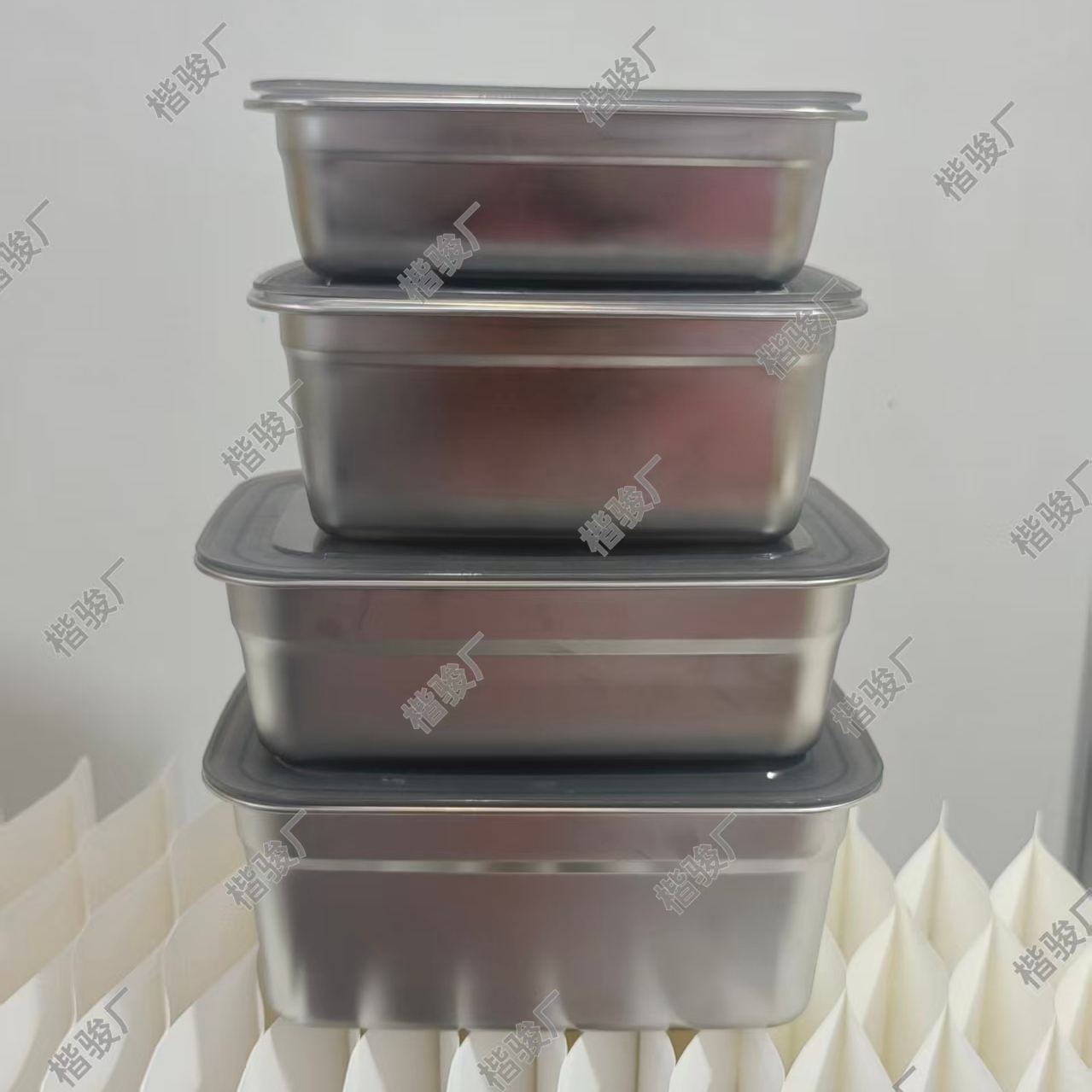 Stainless steel rectangular box