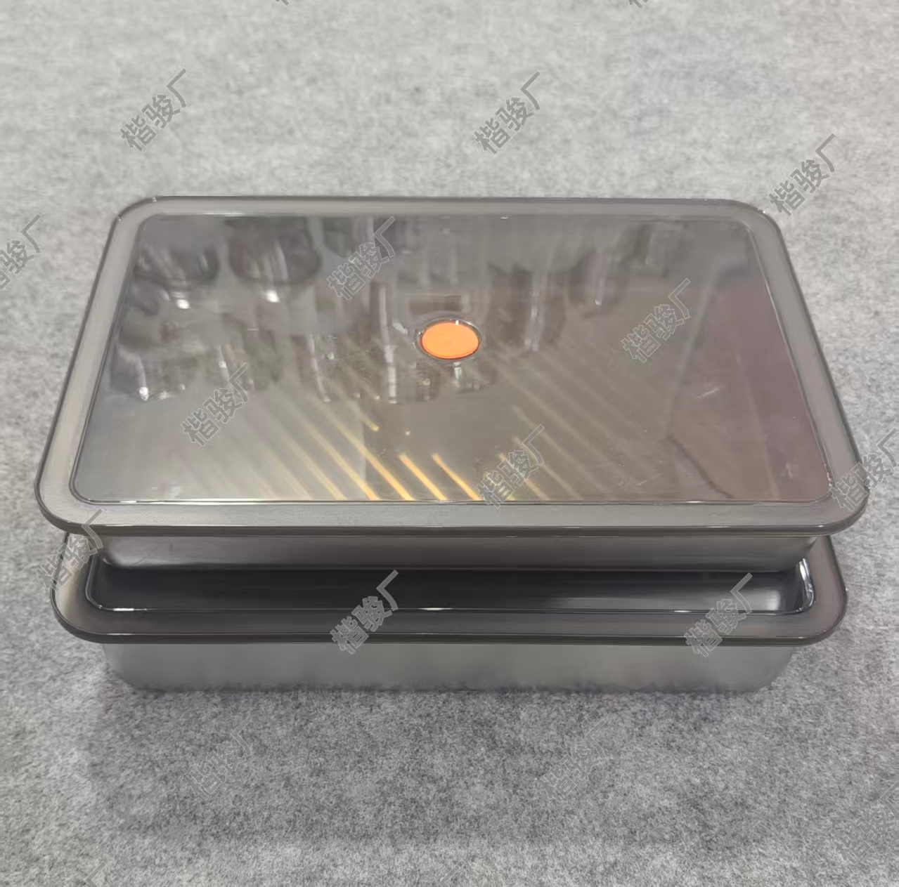 Square food storage container
