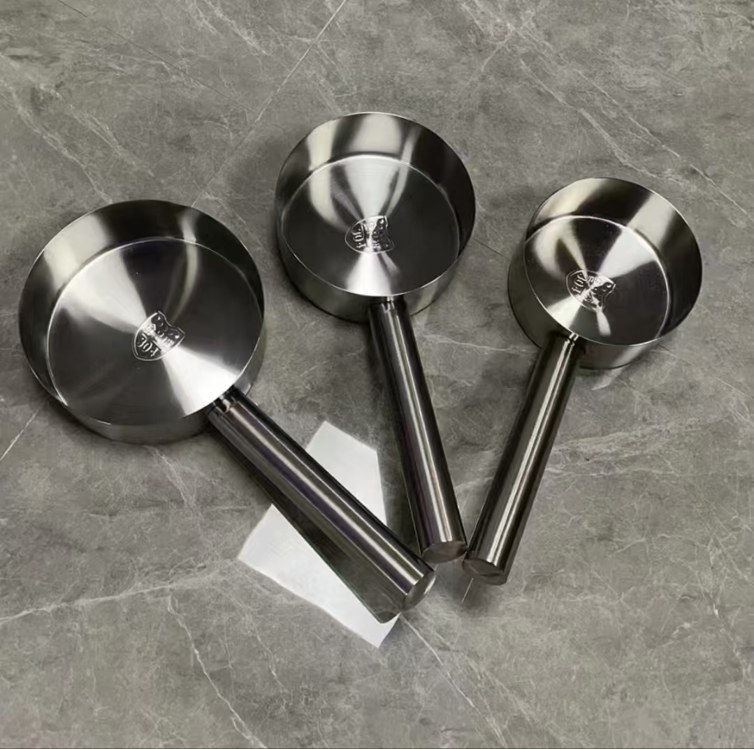 Hong Kong-style water ladle